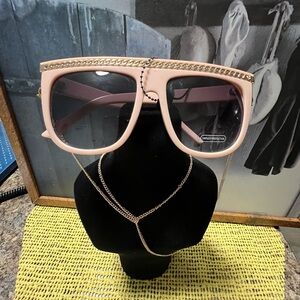Chic Pink Sunglasses with Gold Chain